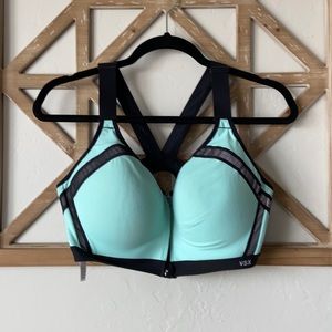 Victoria Secret, front zip, cross back sports bra